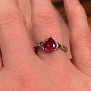 Garnet stone ring